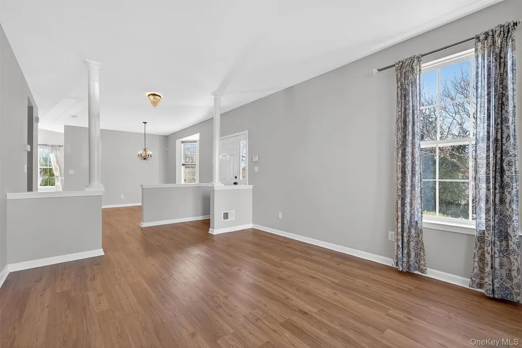 83 Barr Lane Monroe NY 10950