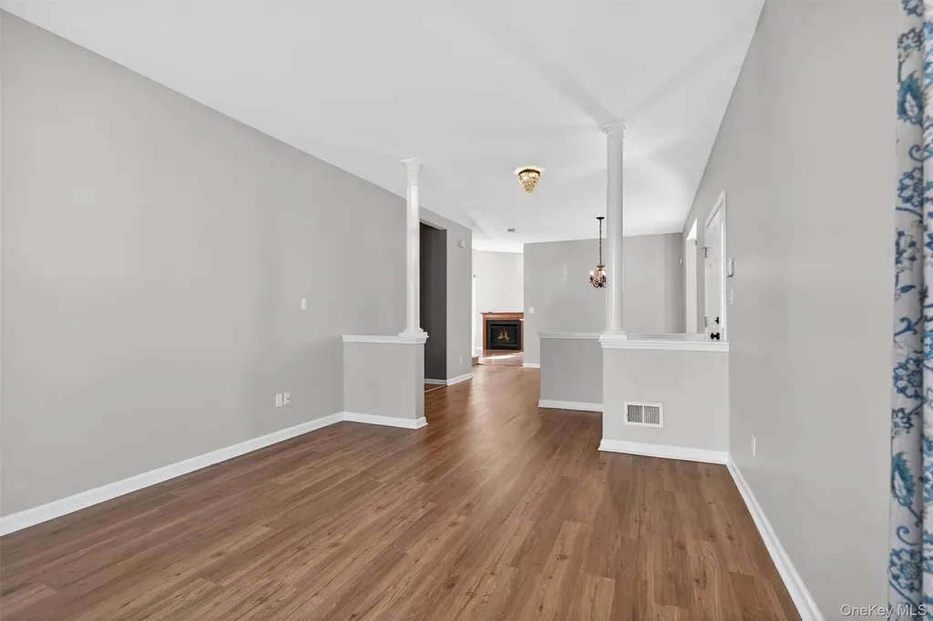 83 Barr Lane Monroe NY 10950