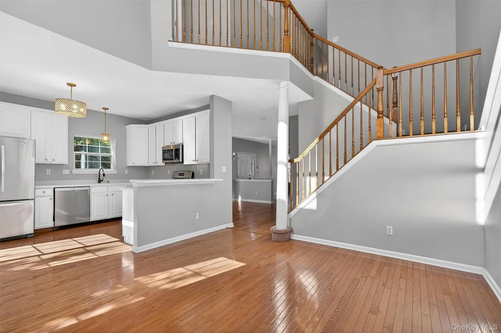 83 Barr Lane Monroe NY 10950