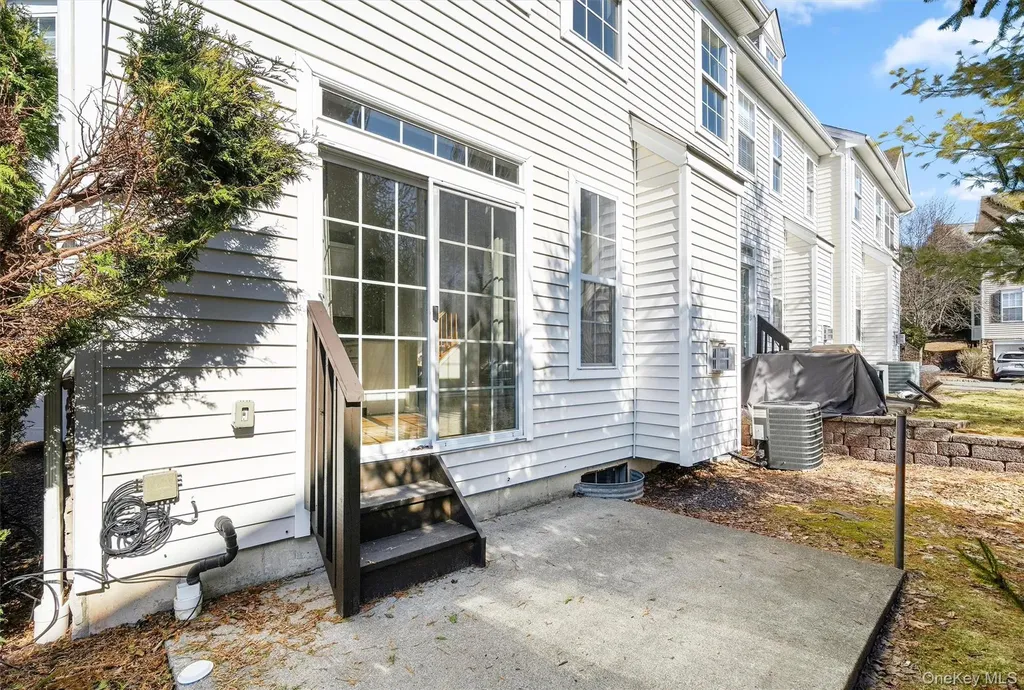 83 Barr Lane Monroe NY 10950
