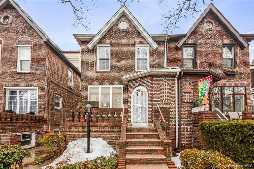 1404 E 49th Street Brooklyn NY 11234