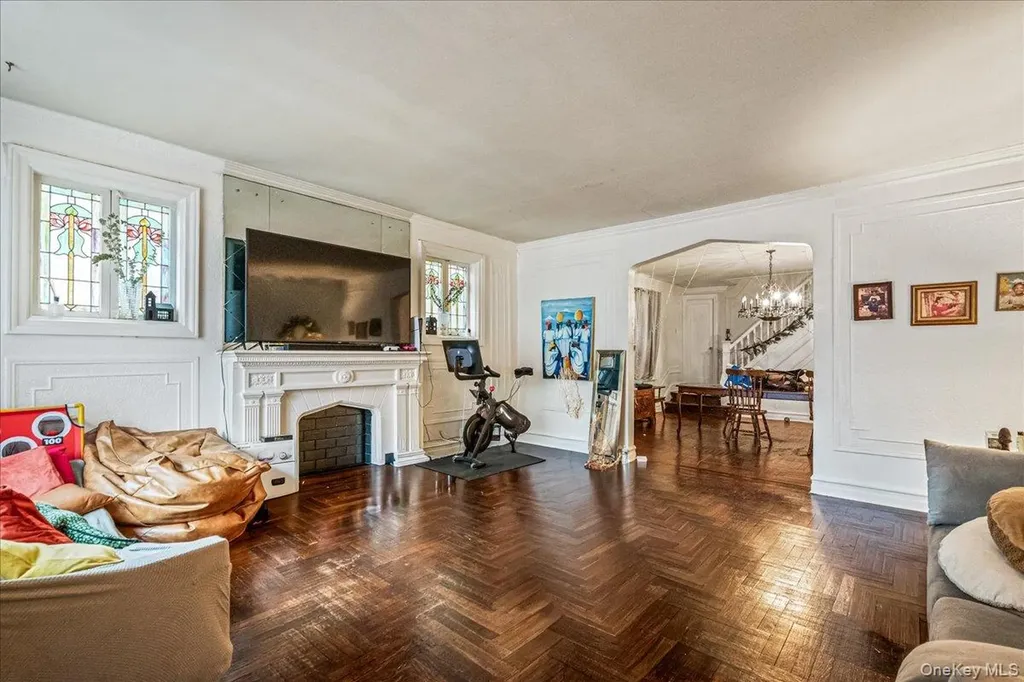 1404 E 49th Street Brooklyn NY 11234