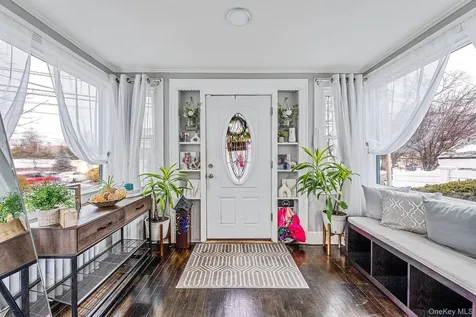 2270 Edna Court Baldwin NY 11510