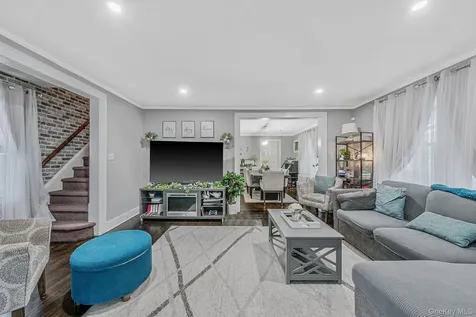 2270 Edna Court Baldwin NY 11510