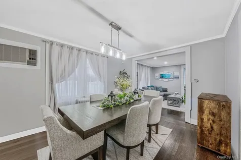 2270 Edna Court Baldwin NY 11510