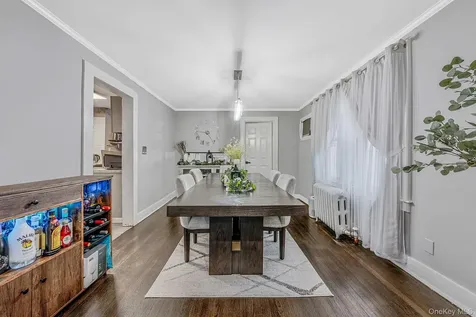 2270 Edna Court Baldwin NY 11510