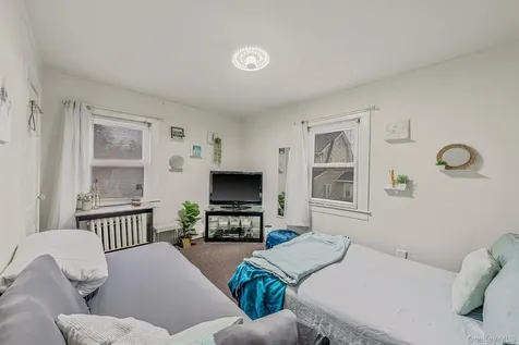 2270 Edna Court Baldwin NY 11510