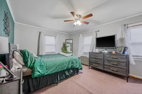 2270 Edna Court Baldwin NY 11510