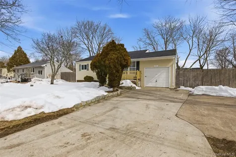717 Doane Avenue Bellport NY 11713