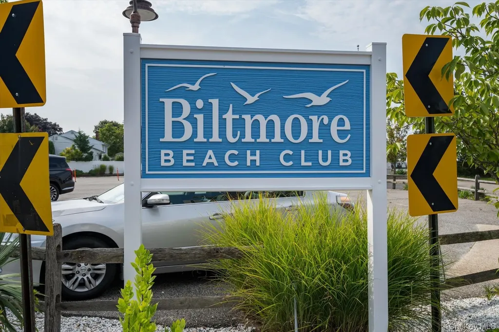 9 Rockaway Place Massapequa NY 11758
