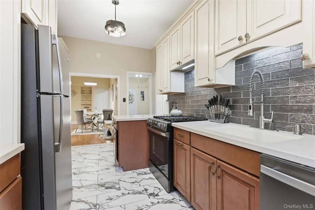 30 Clinton Place New Rochelle NY 10801