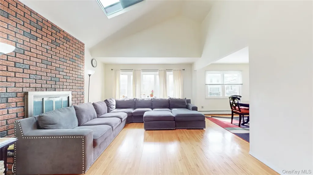 157-11 Cryders Lane Whitestone NY 11357