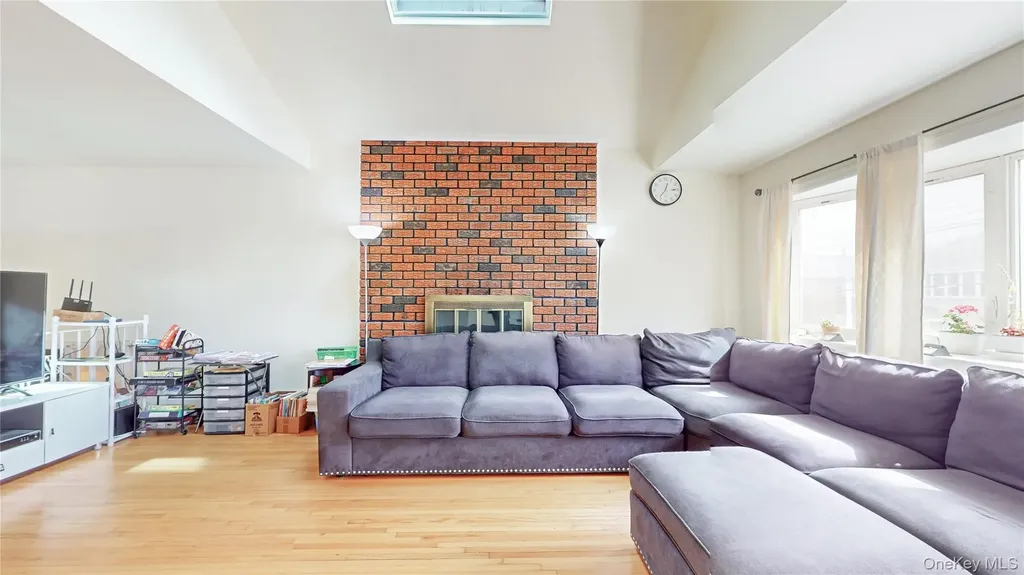 157-11 Cryders Lane Whitestone NY 11357