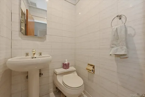 734 Berry Court West Hempstead NY 11552