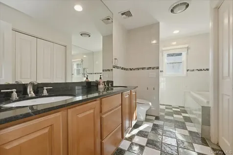734 Berry Court West Hempstead NY 11552