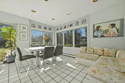 734 Berry Court West Hempstead NY 11552