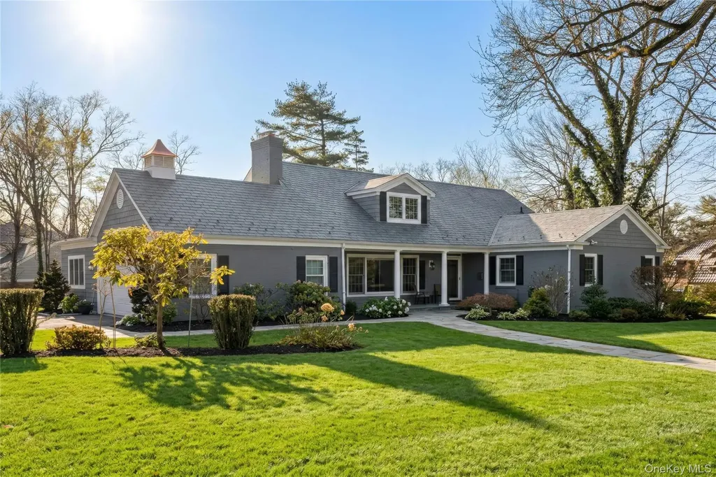 10 Norfolk Road Great Neck NY 11020