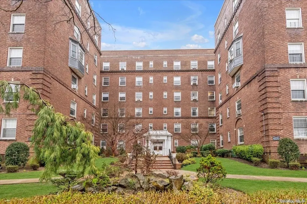 175-06 Devonshire Road Jamaica Estates NY 11432