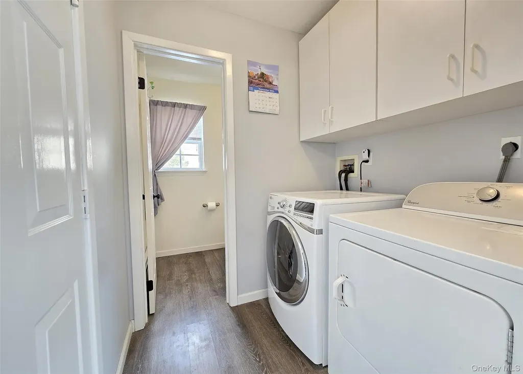23 Apple Lane Medford NY 11763