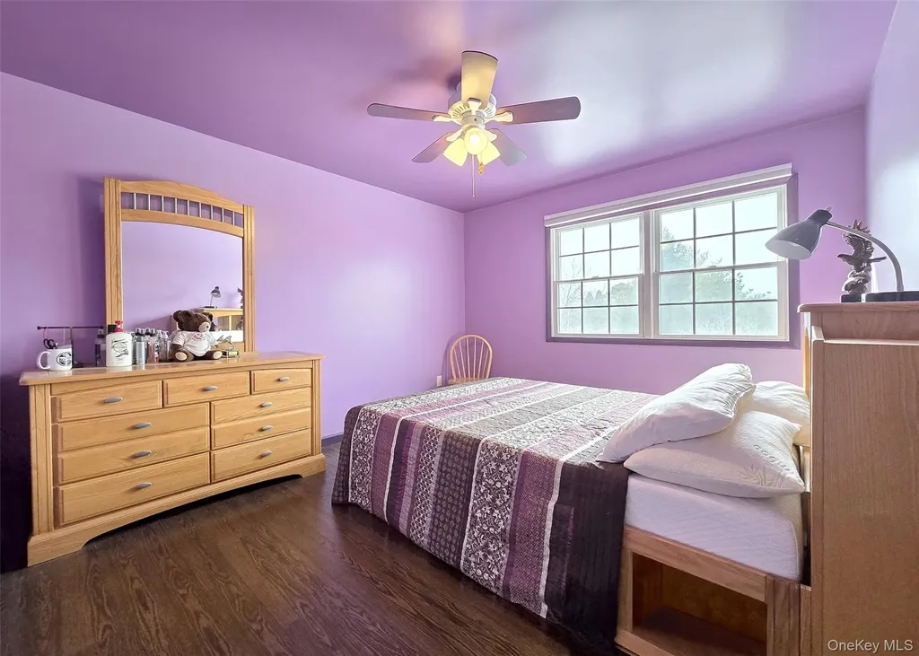 23 Apple Lane Medford NY 11763