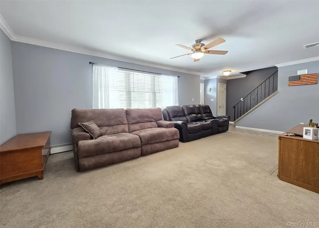 23 Apple Lane Medford NY 11763