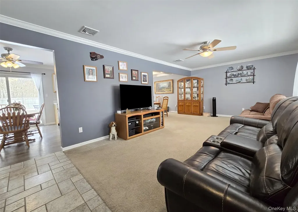 23 Apple Lane Medford NY 11763