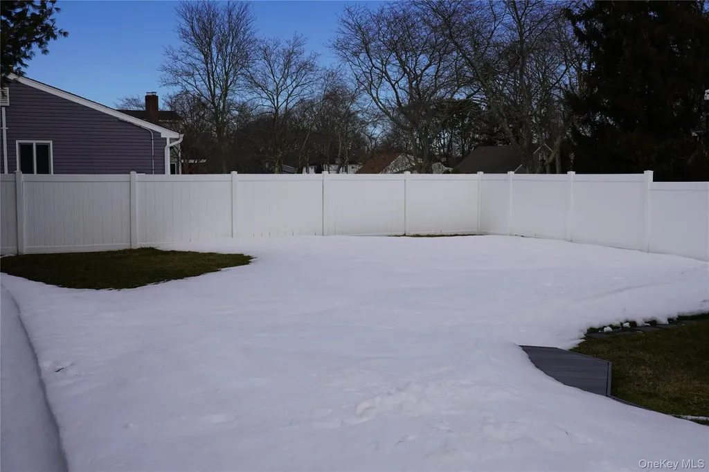 69 Meyer Lane Medford NY 11763