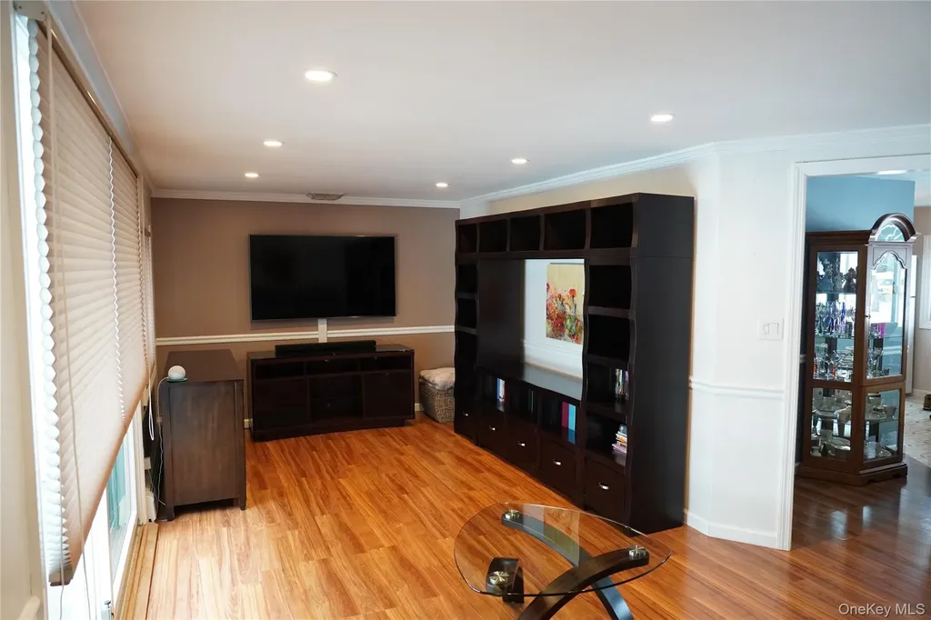 69 Meyer Lane Medford NY 11763