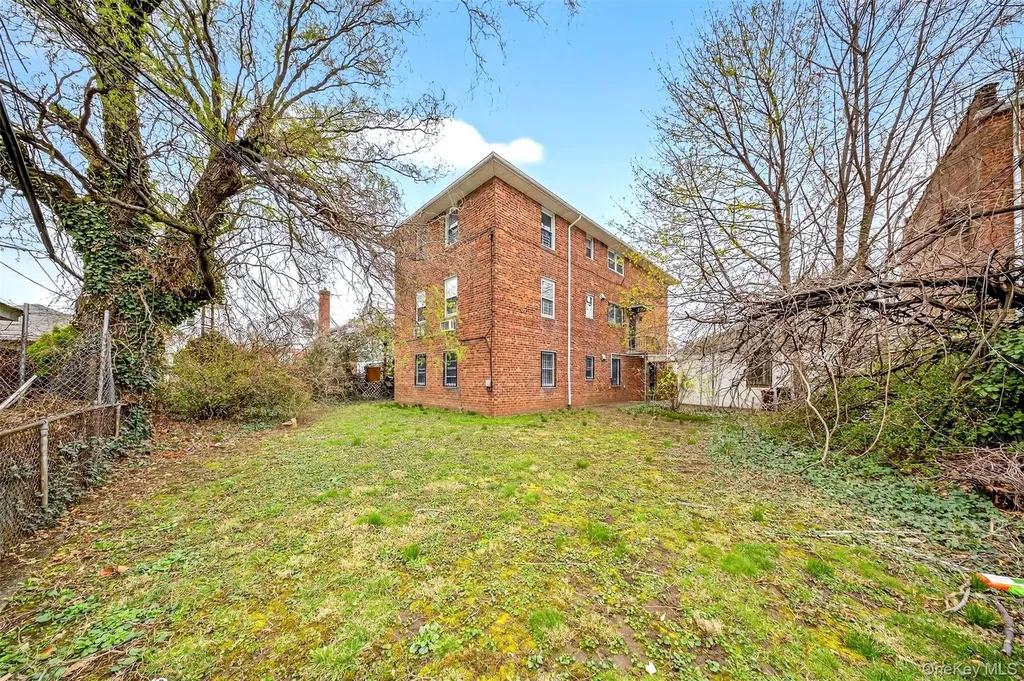13814 58th Road Flushing NY 11355