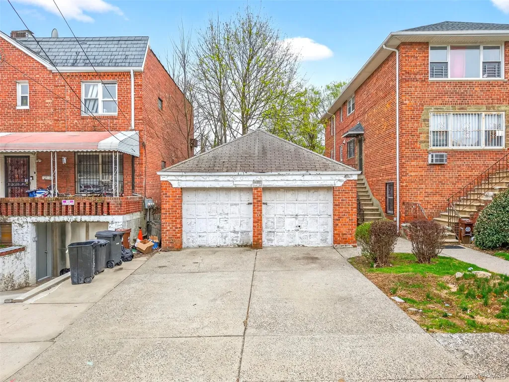 13814 58th Road Flushing NY 11355