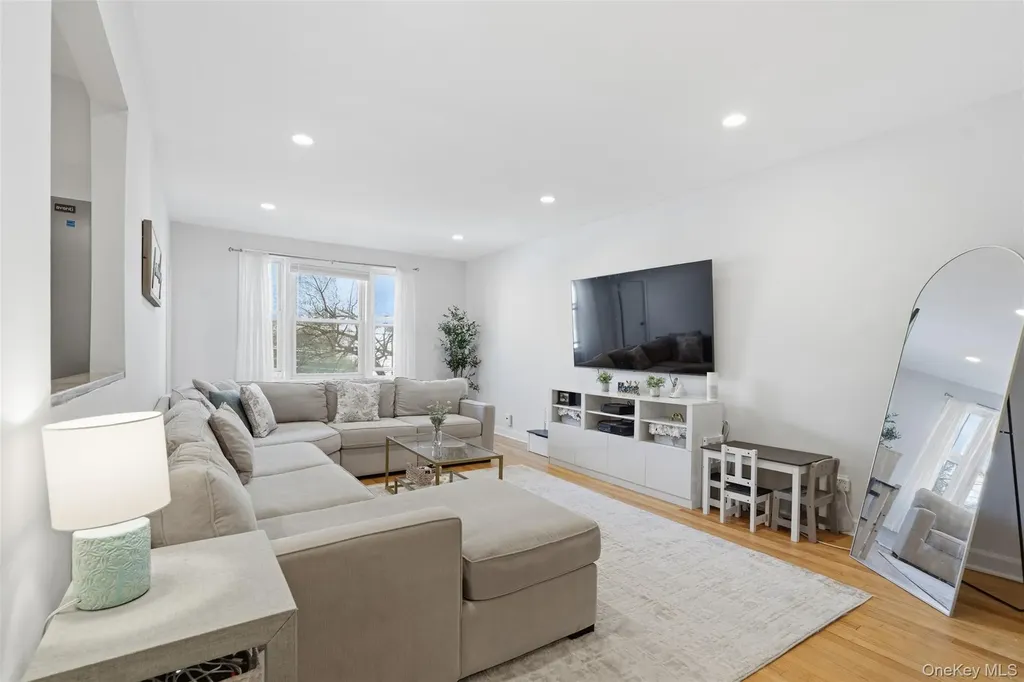 101 Old Mamaroneck Road White Plains NY 10605