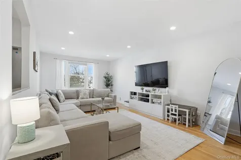 101 Old Mamaroneck Road White Plains NY 10605