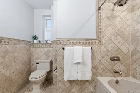 101 Old Mamaroneck Road White Plains NY 10605