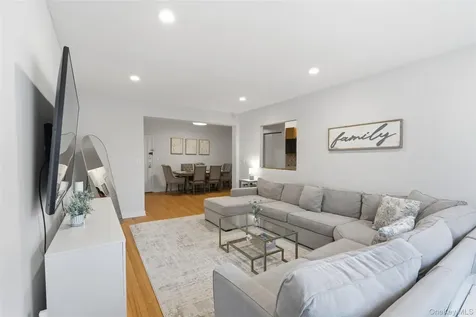 101 Old Mamaroneck Road White Plains NY 10605