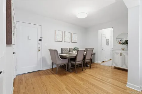 101 Old Mamaroneck Road White Plains NY 10605