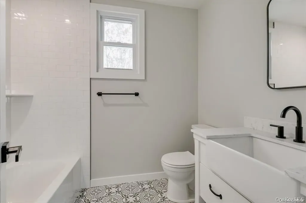 4 Riverside Avenue Mastic Beach NY 11951