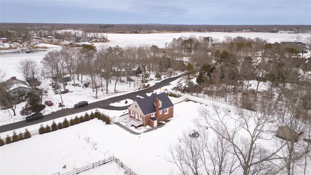 4 Riverside Avenue Mastic Beach NY 11951