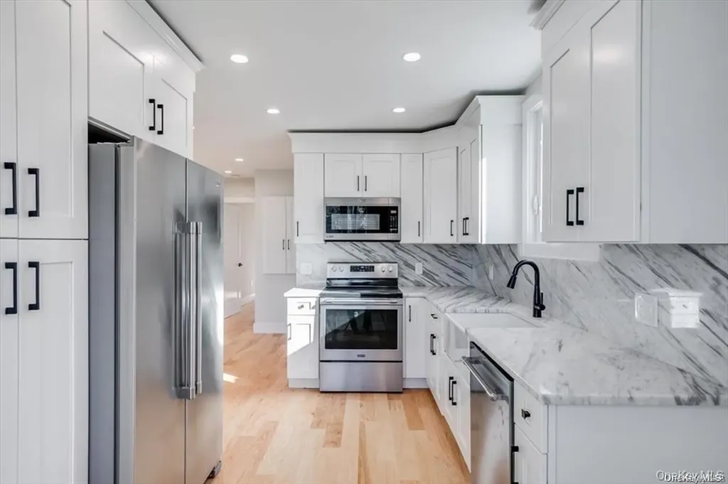 4 Riverside Avenue Mastic Beach NY 11951