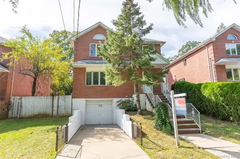 87-16 Palo Alto Street Hollis NY 11423