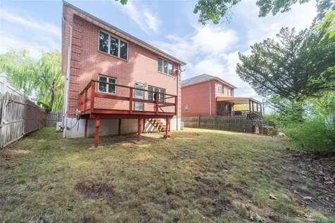 87-16 Palo Alto Street Hollis NY 11423