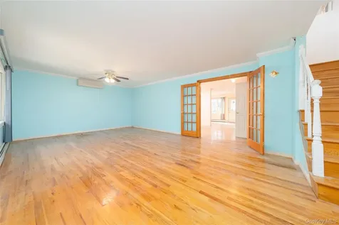 87-16 Palo Alto Street Hollis NY 11423