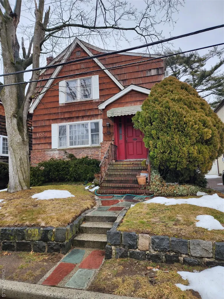 1051 Stanton Avenue Woodmere NY 11598