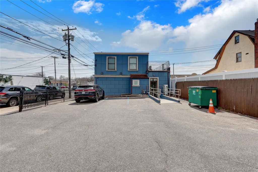 882 Hempstead Turnpike Franklin Square NY 11010
