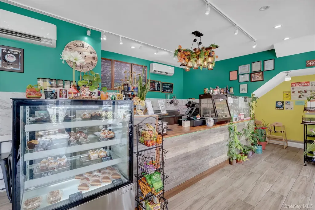 882 Hempstead Turnpike Franklin Square NY 11010