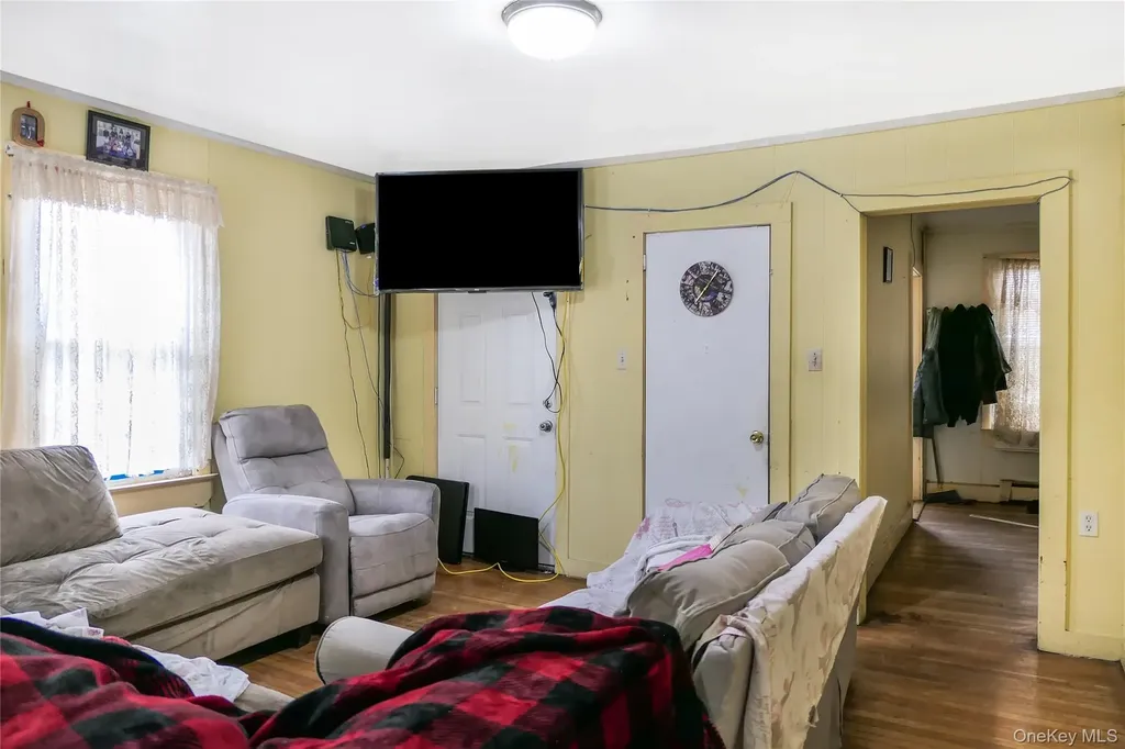 49 Academy Street Patchogue NY 11772