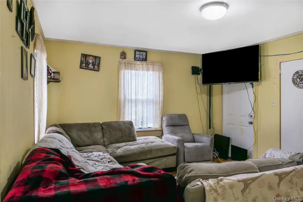 49 Academy Street Patchogue NY 11772