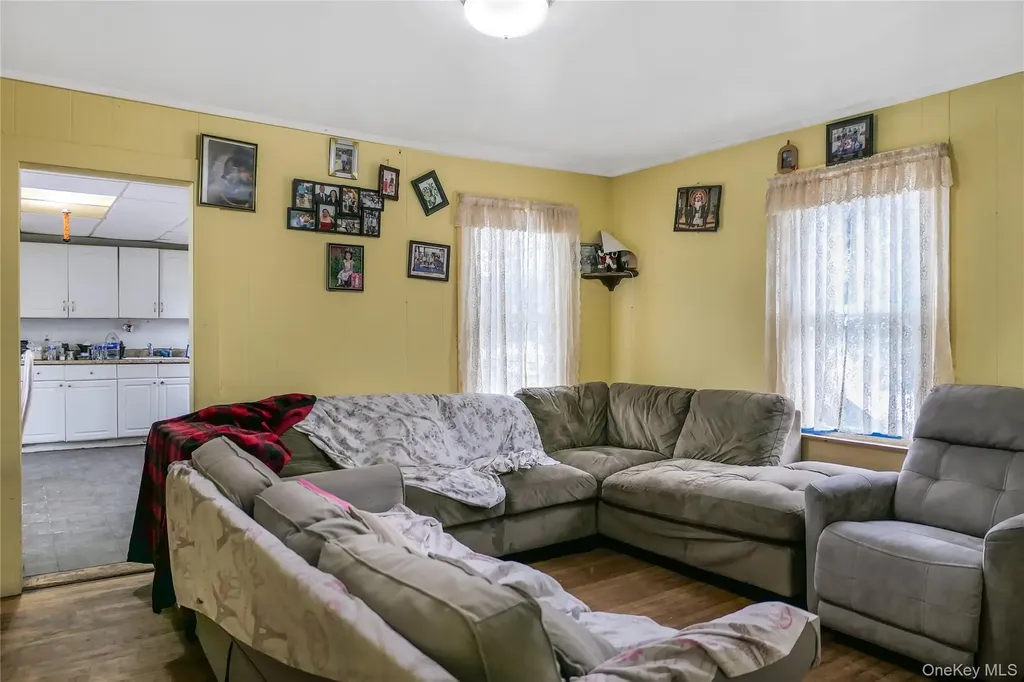 49 Academy Street Patchogue NY 11772
