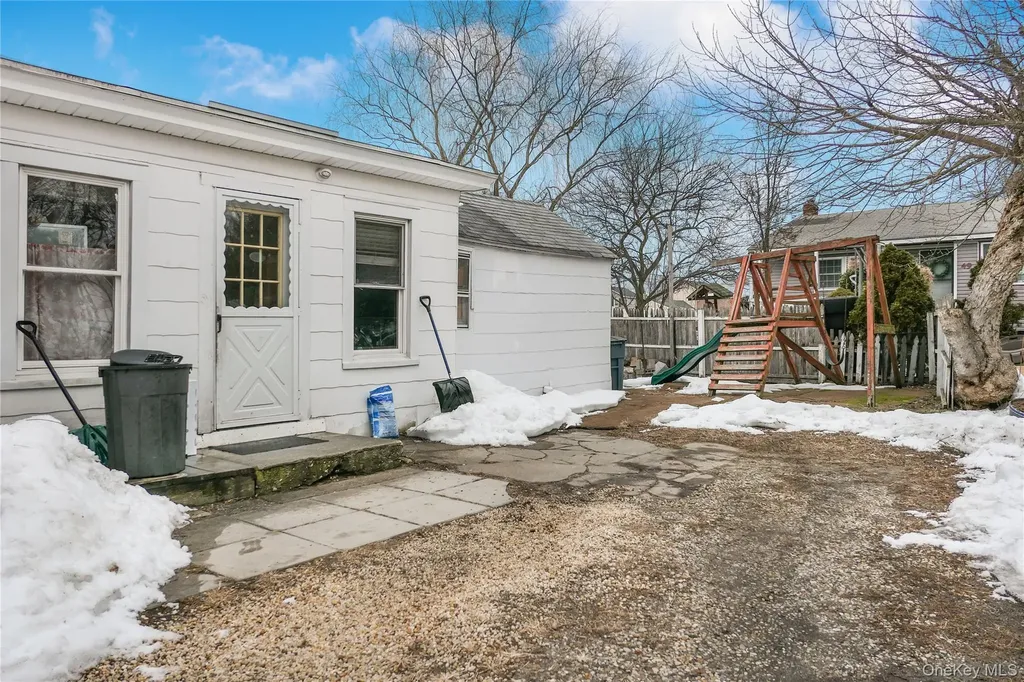 49 Academy Street Patchogue NY 11772