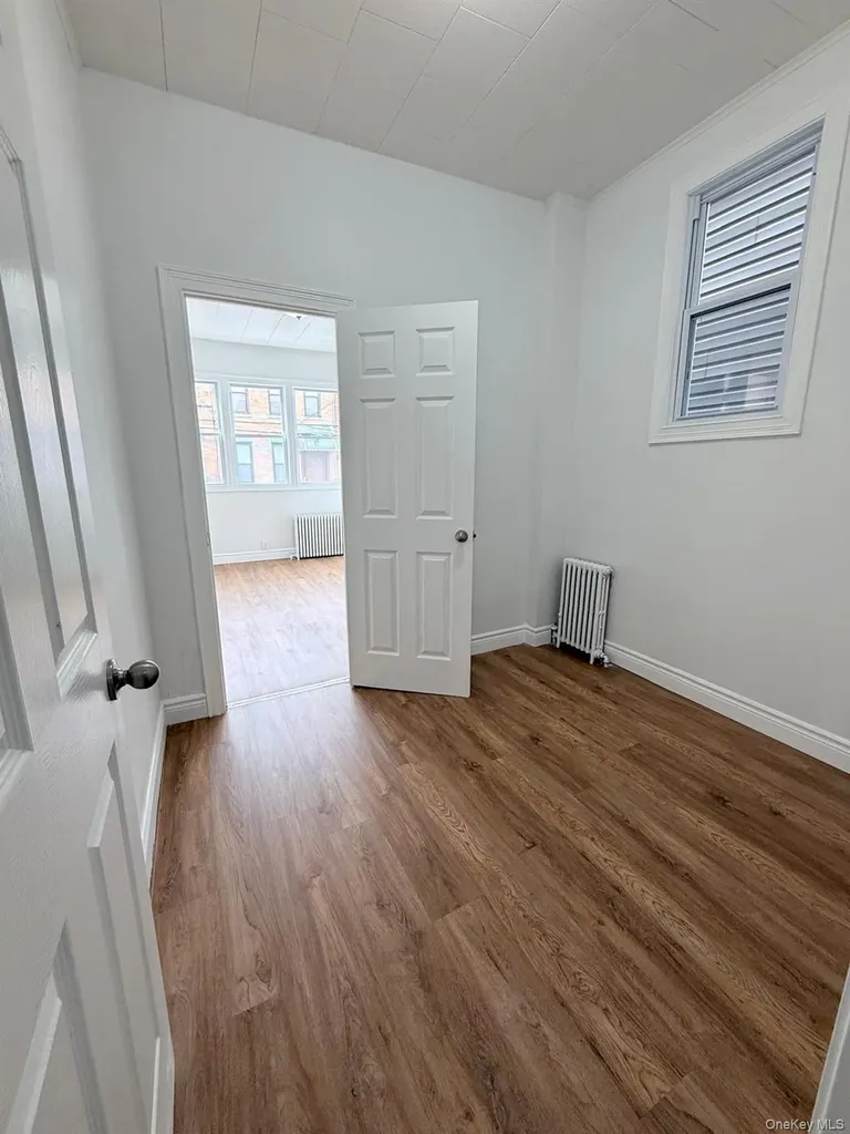 6259 60th Street Ridgewood NY 11385