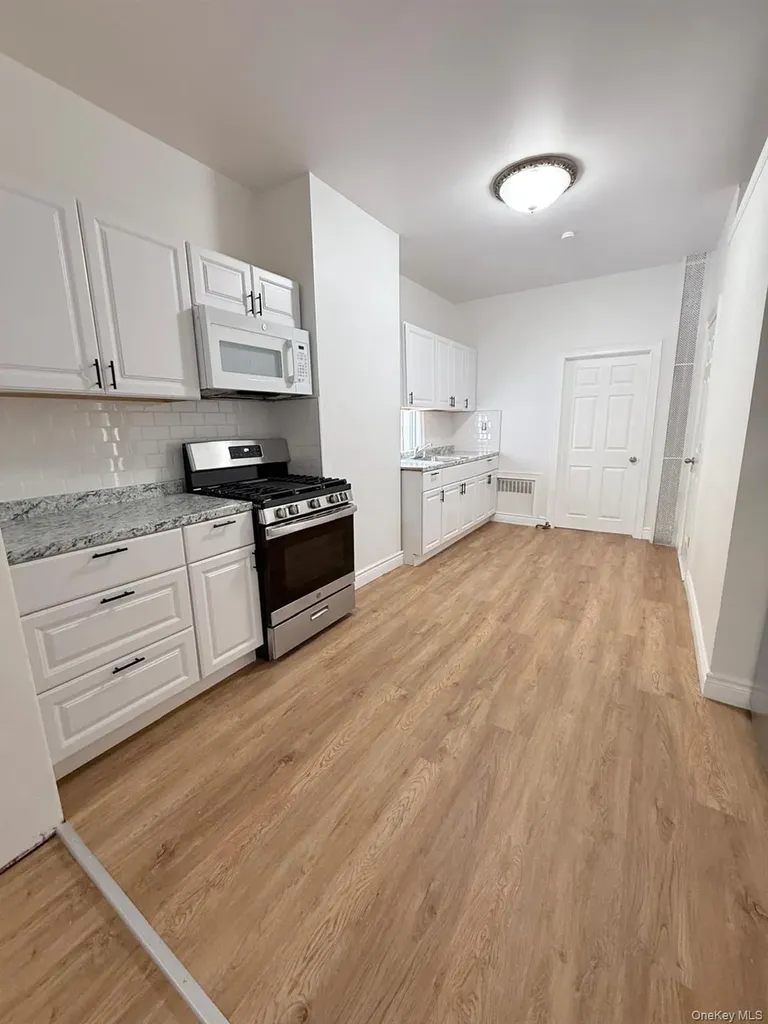 6259 60th Street Ridgewood NY 11385